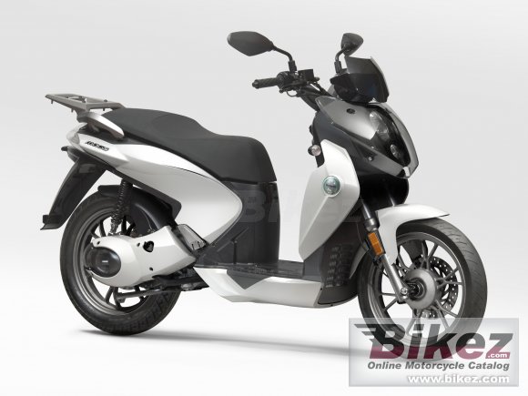 2011 Benelli Macis 125 photo